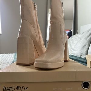 Cream Princess Polly Heeled Boots Size 8 Women Never Worn
